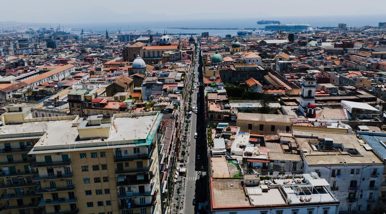 Vista di Napoli dall'alto ASSI ente del terzo settore