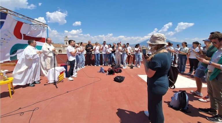 Messa del raduno Magis Campania dei Movimenti ignaziani giovanili